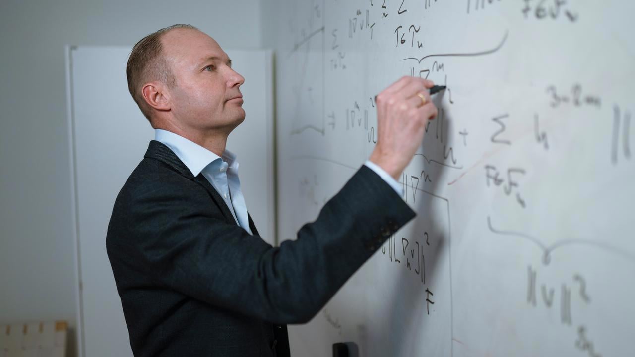 Mats G LarsonProfessor vid Institutionen f&ouml;r matematik och matematisk statistik