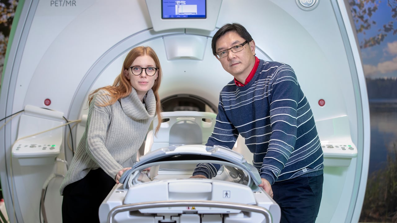 Bild p&aring; Klara Leffler, Anknuten som doktorand och handledare Yun Yu i matematik, Ume&aring; universitet