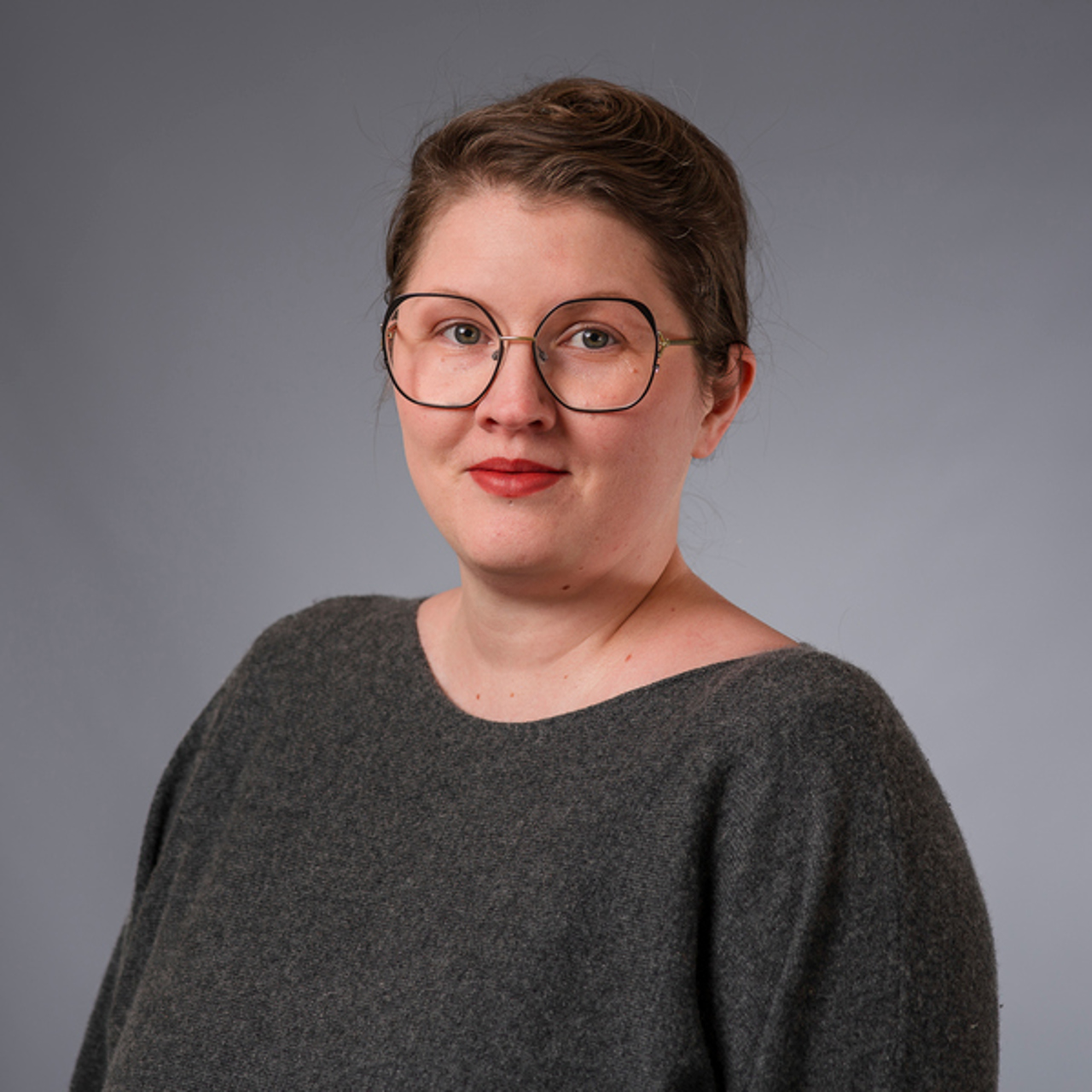 Portr&auml;ttfoto Elina Omnell Nordung, projektassistent vid Enheten f&ouml;r demografi och &aring;ldrandeforskning vid Ume&aring; universitet (ED&Aring;)