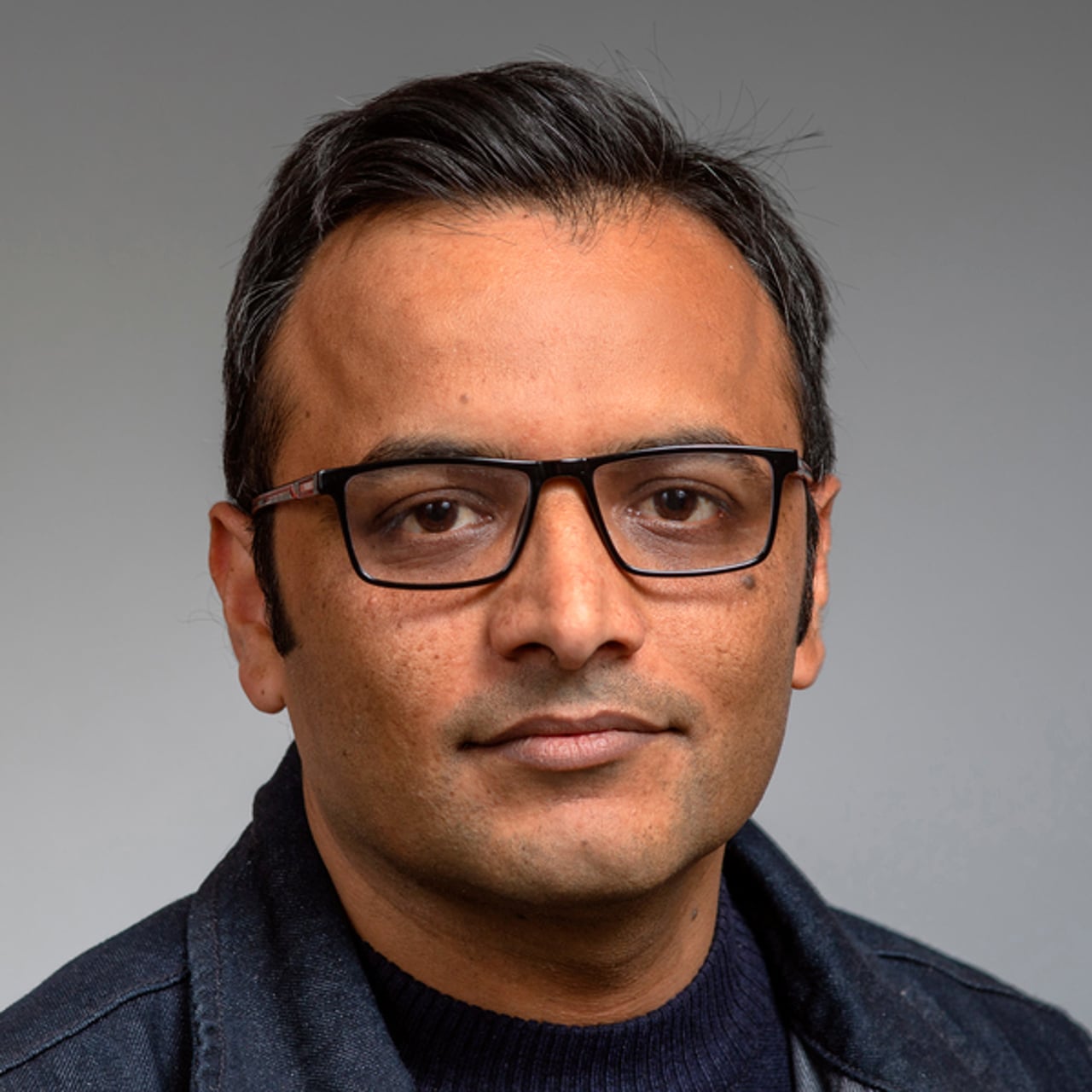 Porträtt på Zia Farooq, anknuten som övrig/annan befattning till Institutionen för folkhälsa och klinisk medicin, Umeå universitet.