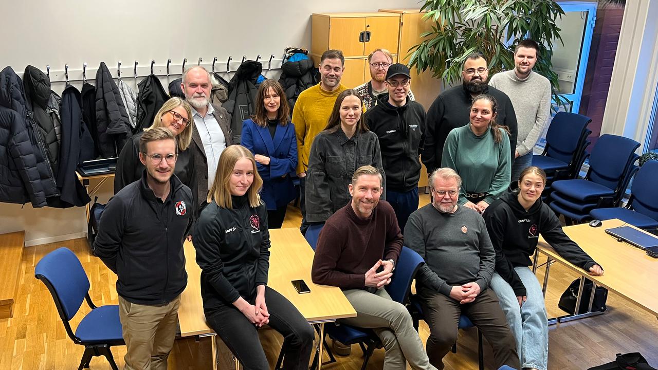 L&auml;rare fr&aring;n Ume&aring; universitets idrottsprogram och representanter fr&aring;n idrottsr&ouml;relsen i Ume&aring; f&ouml;r &aring;rets M&ouml;jligheternas m&ouml;te