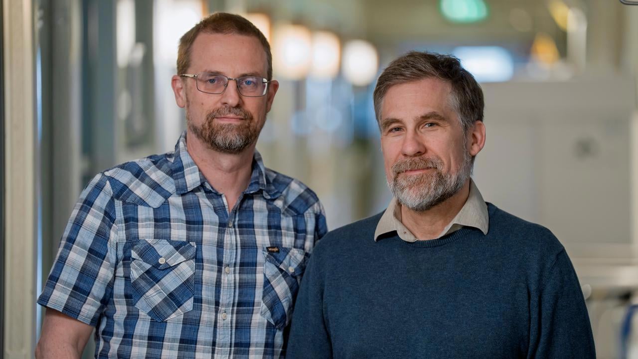 Johan Normark och Constantin Urban Institutionen f&ouml;r klinisk mikrobiologi