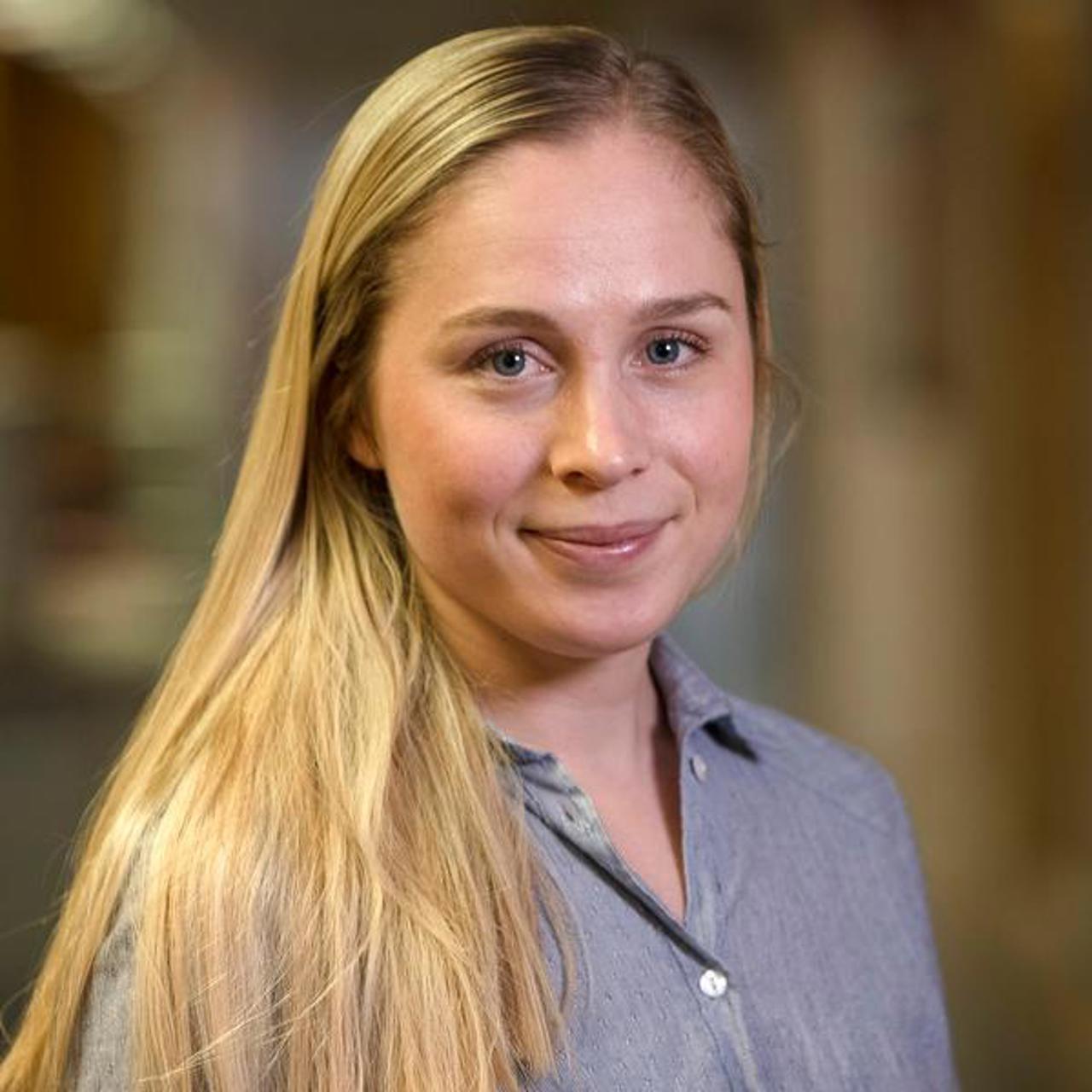 Elin Kindstedt, anknuten som tandläkare till Institutionen för odontologi, Umeå universitet.