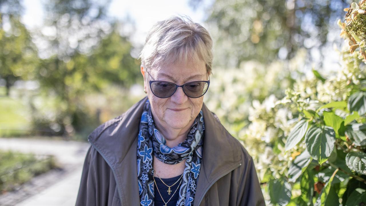 porträtt på Ellinor Ädelroth utomhus