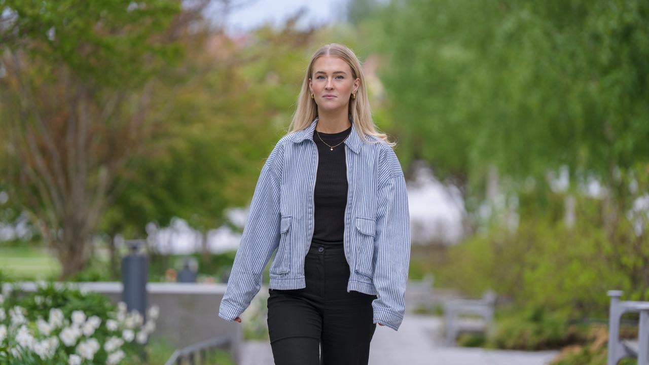 Olivia HarlinAlumn
