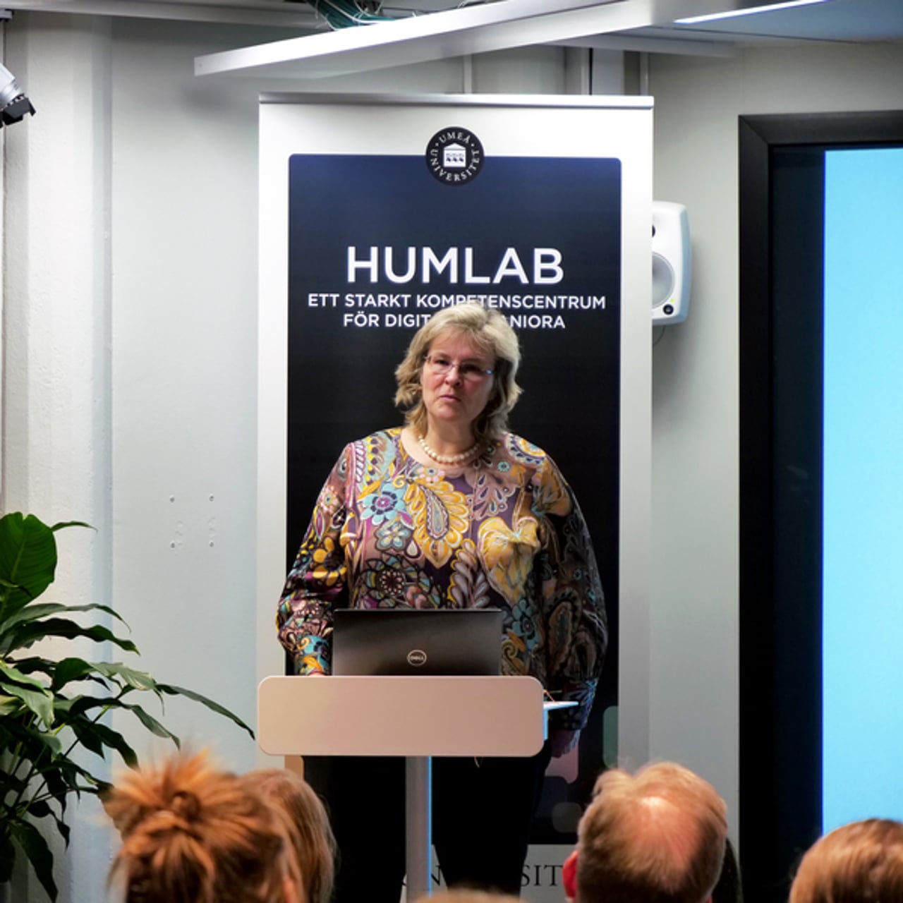 Alice Kempe h&aring;ller tal p&aring; Humlab.