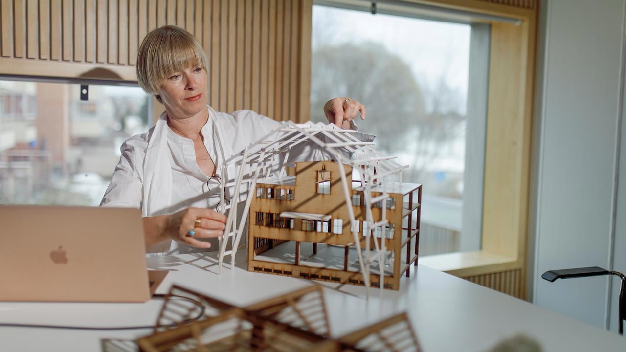 Cornelia RedekerProfessor vid Arkitekth&ouml;gskolan vid Ume&aring; universitetRoll: Katalogansvarig, Prefekt