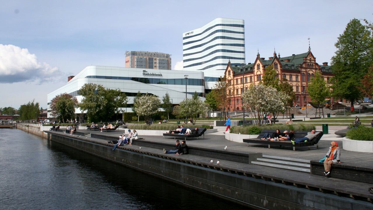 V&auml;ven, Stora hotellet och R&aring;dhusparken i Ume&aring; centrum.