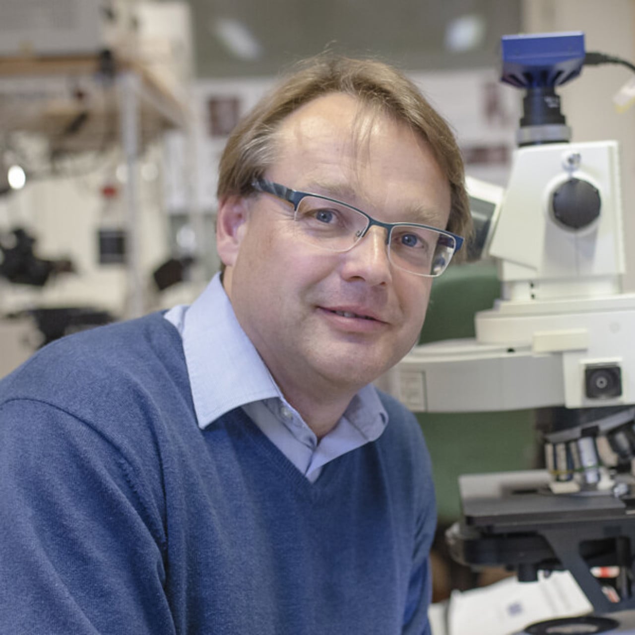 Portr&auml;tt p&aring; Oliver Billker, anknuten som professor till Institutionen f&ouml;r molekyl&auml;rbiologi, Ume&aring; universitet.