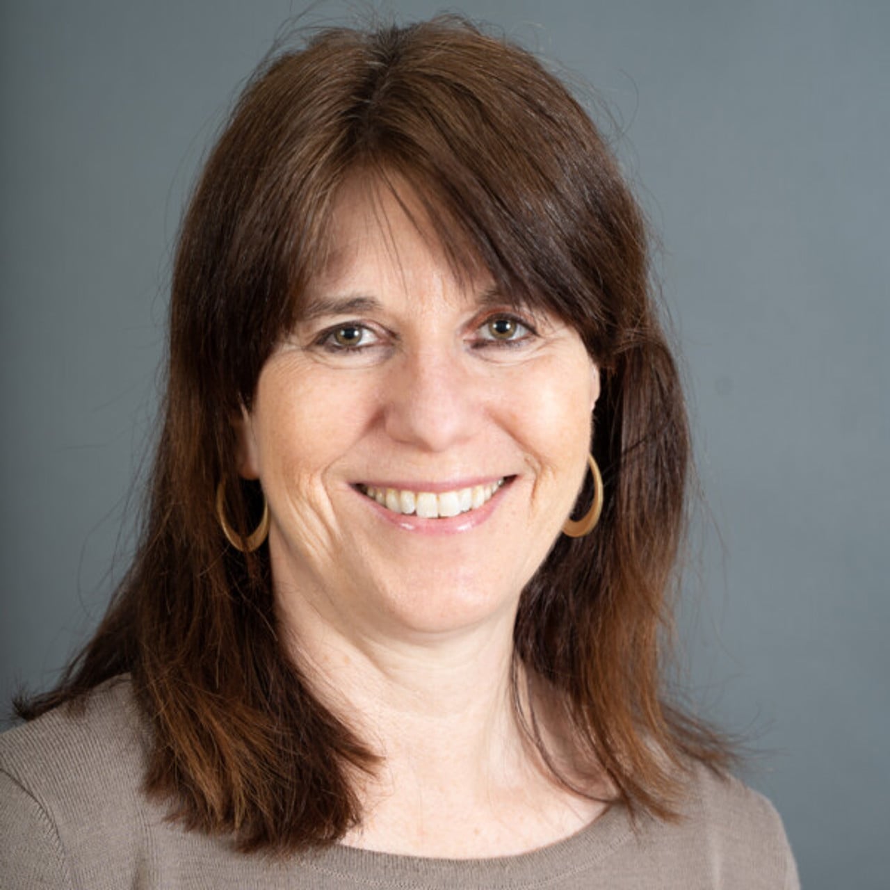 Charlotte H&auml;ger, professor i  fysioterapi, Ume&aring; universitet.