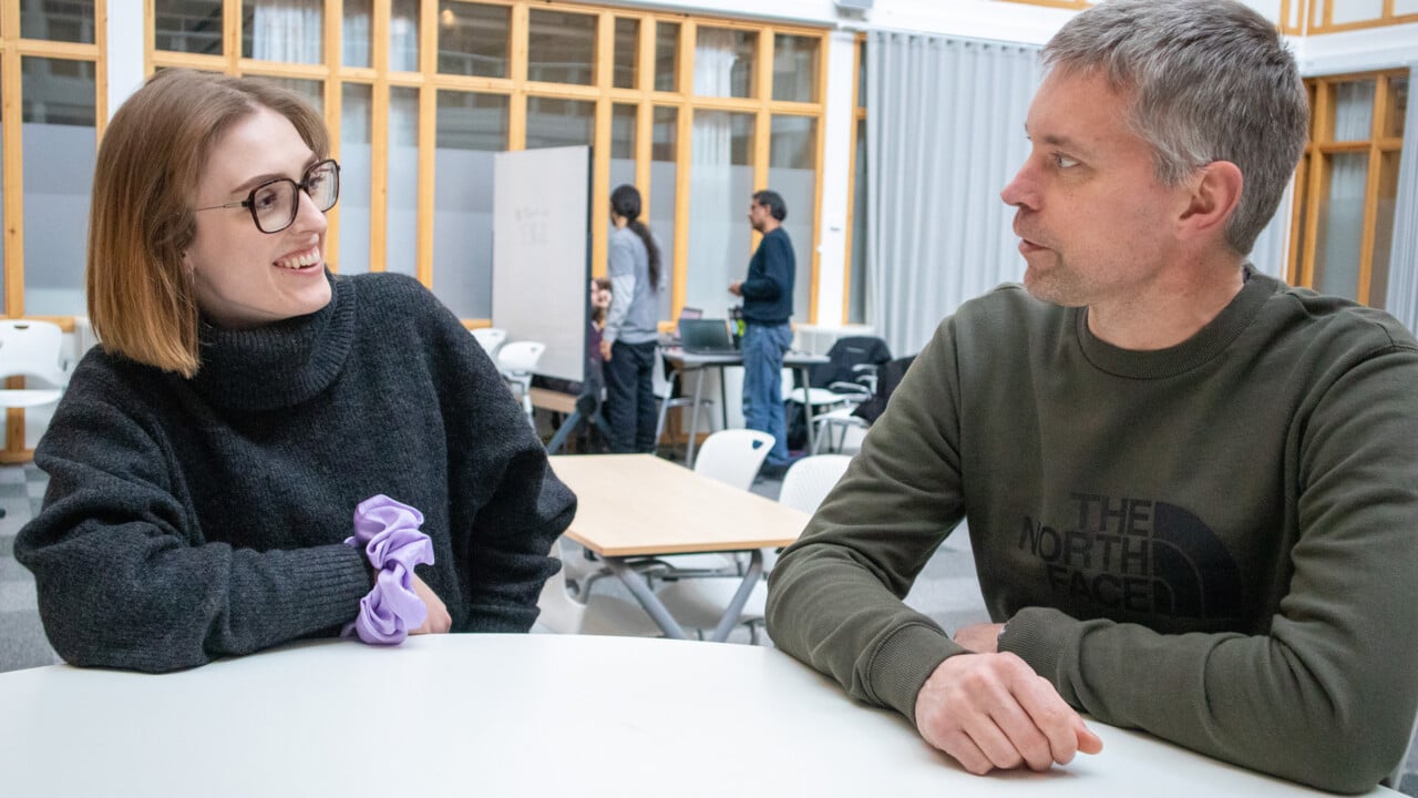 Bild p&aring; Anna Karlsson, student och Markus &Aring;dahl, programansvarig