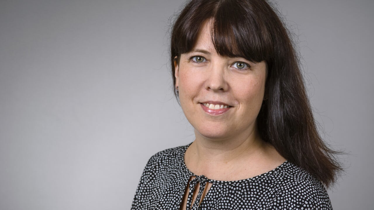 Portr&auml;tt p&aring; Jenny Ekl&ouml;f, Id&eacute;- och samh&auml;llsstudier vid Ume&aring; universitet.