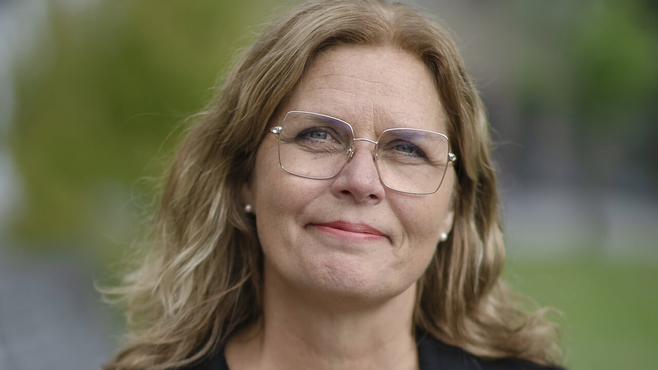 professorsbilder &aring;rsh&ouml;gtiden Marlene Johansson Falck