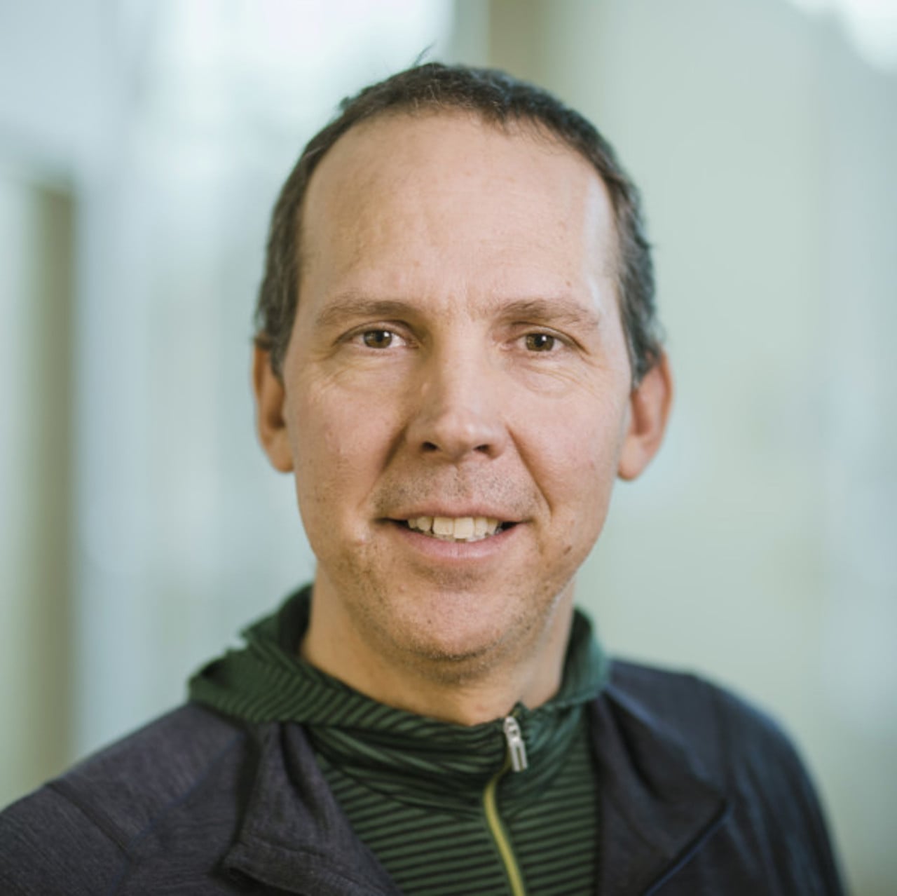 Porträtt på Keith Larson, Institutionen för ekologi, miljö och geovetenskap, Umeå universitet.
