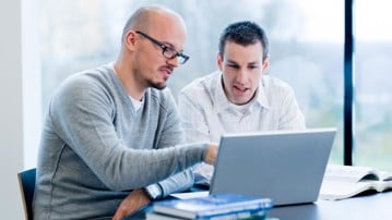 Doktorand vid KTH studerar