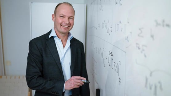 Mats G Larson
Professor vid Institutionen för matematik och matematisk statistik