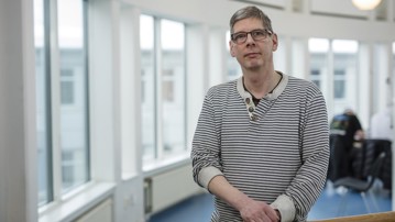 Patrik Johansson, forskare och lektor inom freds- och konfliktstudier vid Statsvetenskapliga institutionen vid Umeå universitet.