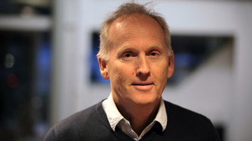 Daniel Lindmark, professor i kyrkohistoria vid Institutionen för idé- och samhällsstudier och forskningsledare i historia med utbildningsvetenskaplig inriktning vid Lärarhögskolan.