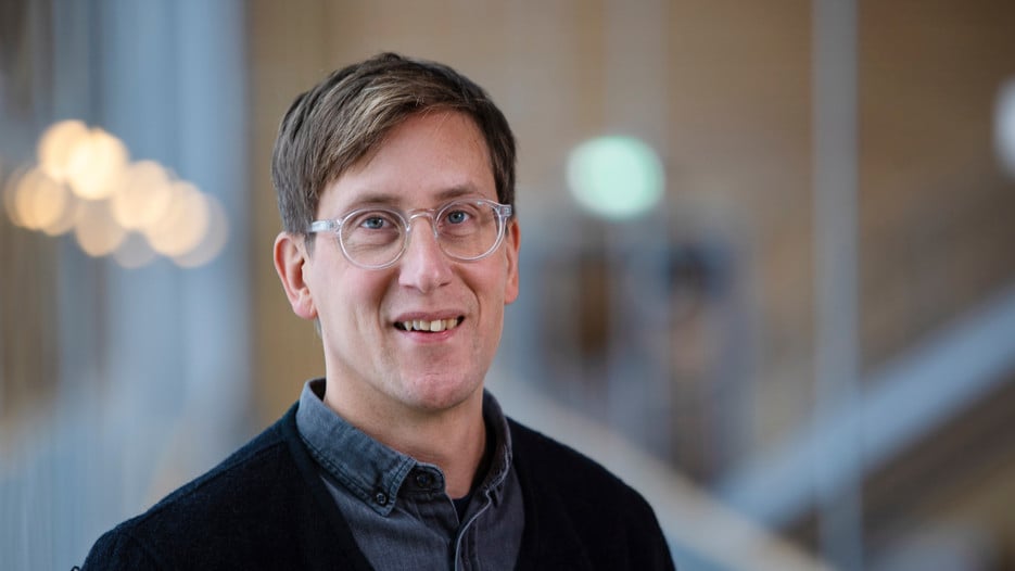 Rikard Eriksson Professor vid Institutionen för geografi<br/>Enhet: Geografi<br/>Roll: Biträdande prefekt<br/>Anknuten som professor till Centrum för regionalvetenskap vid Umeå universitet (Cerum)<br/>Roll: Biträdande föreståndare