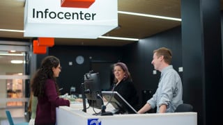 Infocenters mottagningsdisk.