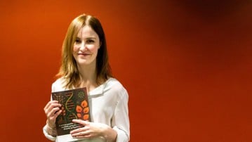 Sara Rydman försvarade nyligen sin doktorsavhandling om den genetiska grunden för kemiskt försvar hos asp