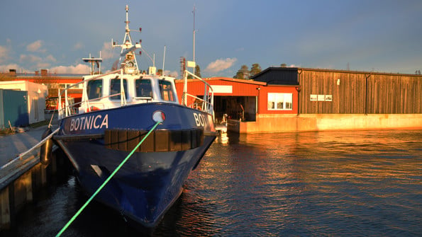 Umeå marina forskningscentrums anläggning i Norrbyn. Gryning i oktober.