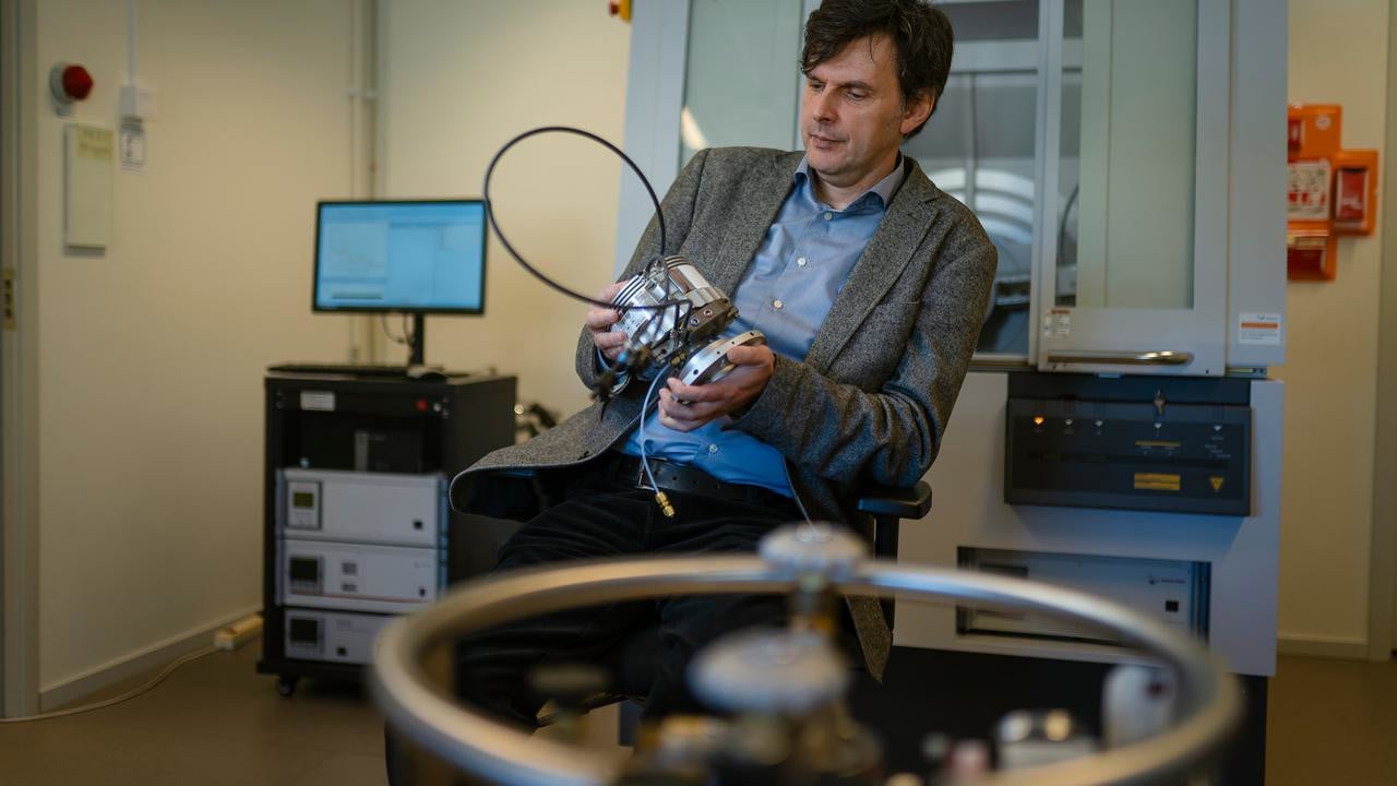 Alexandr Talyzin
Professor vid Institutionen för fysik
Enhet: Nanomaterials
