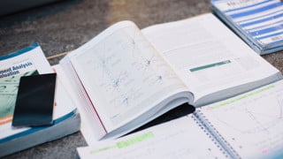 Studenter som pluggar Civilingenjörsprogrammet i industriell ekonomi.