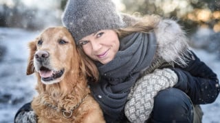Kvinna med hund