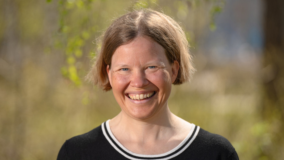 Magdalena Johansson

Tre systrar som promoverades tillsammans under Vårpromotionen 2024

Vårpromotion
Doktorerar
Promoveras
Läkare
Institutionen för folkhälsa och klinisk medicin