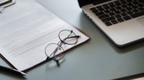 Stockfoto för att illustrera dokument och policy