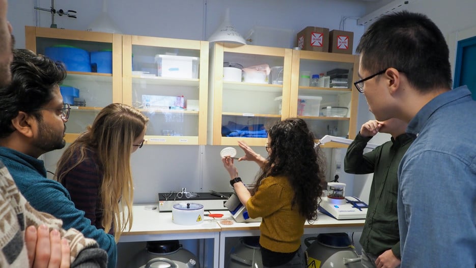 Students participating in demonstration of sample preparation during the CryoEM sample preparation and data collection course in December 2024.