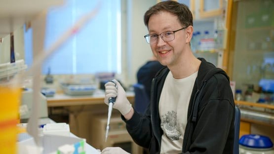 Lars-Anders Carlson
Professor vid Institutionen för medicinsk kemi och biofysik