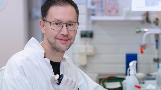 Lars-Anders Carlson
Universitetslektor vid Institutionen för medicinsk kemi och biofysik
Anknuten som övrig/annan befattning till Molekylär Infektionsmedicin, Sverige (MIMS)
Anknuten som övrig/annan befattning till Wallenberg centrum för molekylär medicin vid Umeå universitet (WCMM)