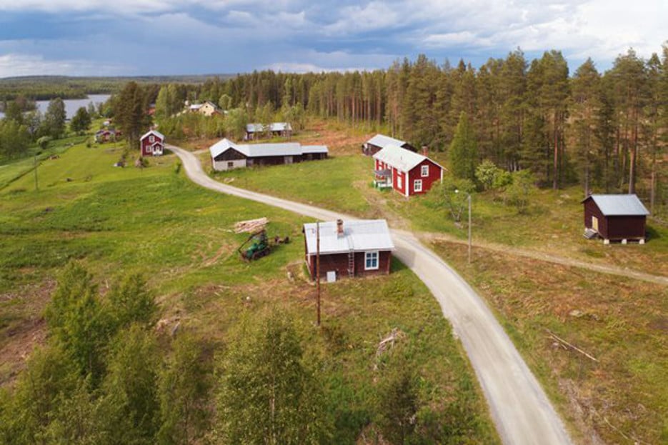 Bird perspective of a sparsely populated village in Norrbotten.