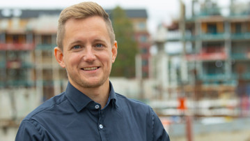 Tillsammans med kollegor omvandlade och utvecklade Henrik Hagman, teknisk doktor i energiteknik vid Umeå universitet, kunskap från forskningsprojekten till en energisparande golvbrunn.