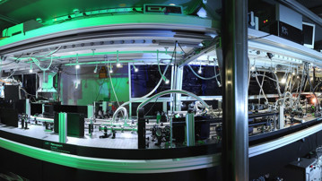 Light Wave Synthesizer (LWS) lasersystem vid Fysiska institutionen, Umeå universitet.