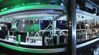 Light Wave Synthesizer (LWS) lasersystem vid Fysiska institutionen, Umeå universitet.