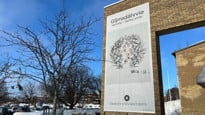 Årstidsvepan för vårvinter /  gïrradálvvie av Britta Marakatt Labba vid Humanisthuset, Umeå universitet.