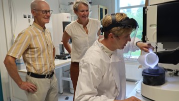 George Westmeijer med sina handledare Johan Wikner och Linda sandblad