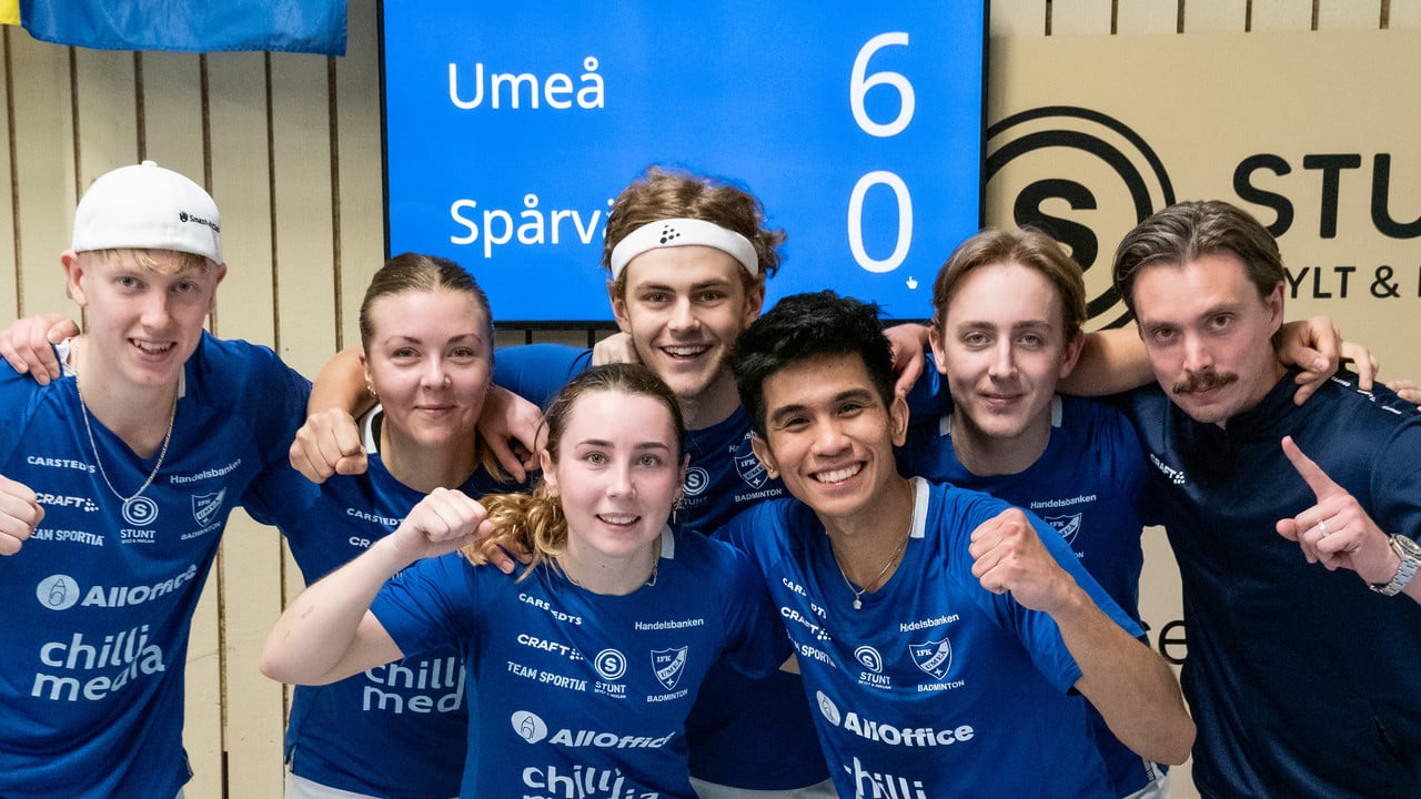 Hannes Andersson och delar av studenterna som är antagna vid BKC.
