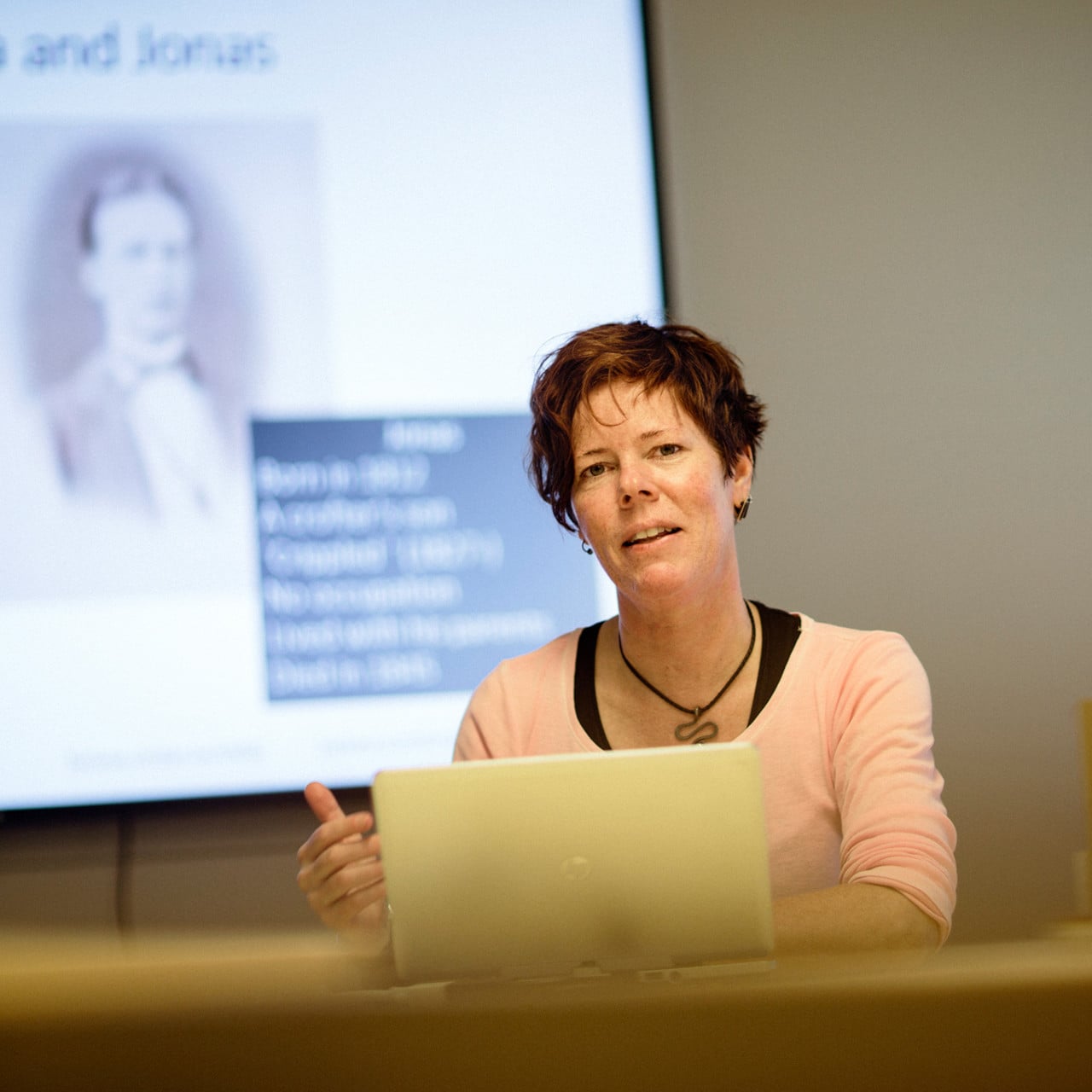 Lotta Vikström, professor vid Institutionen för idé- och samhällsstudier.