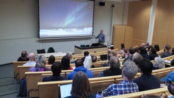 This year's edition of the KBC DAYS highlighted the theme "sensing", which was celebrated by invited keynote speakers. Here we see Dr. David McKee from the University of Strathclyde, Glasgow, and the Arctic University of Norway in Tromsø, who spoke about how the Arctic's light cycles affect marine life.