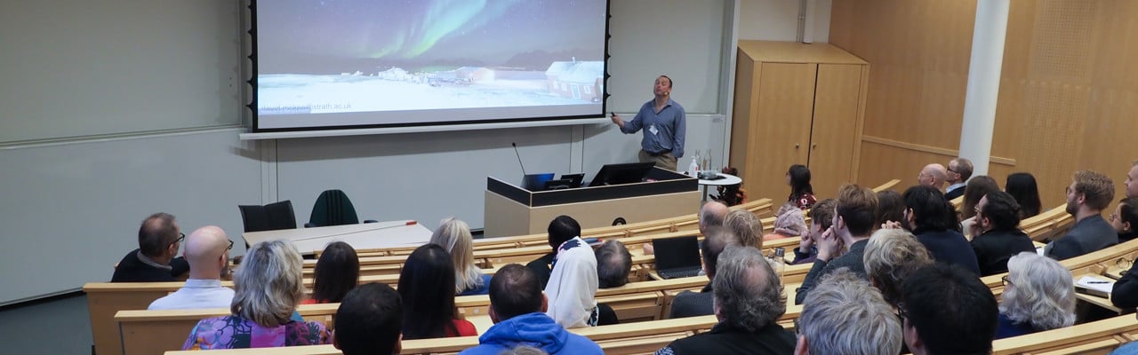 This year's edition of the KBC DAYS highlighted the theme "sensing", which was celebrated by invited keynote speakers. Here we see Dr. David McKee from the University of Strathclyde, Glasgow, and the Arctic University of Norway in Tromsø, who spoke about how the Arctic's light cycles affect marine life.