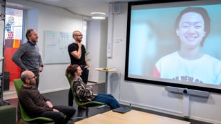 Ludvig Lizana, Eric Libby, Lucas Hedström and Josephine Solowiej-Wedderburn have a meeting with Juhee Lee in preparation for their STINT funded research collaboration trip to Korea.