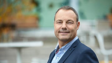 Niklas Arnberg, professor vid Institutionen för klinisk mikrobiologi, avdelningen för virologi.