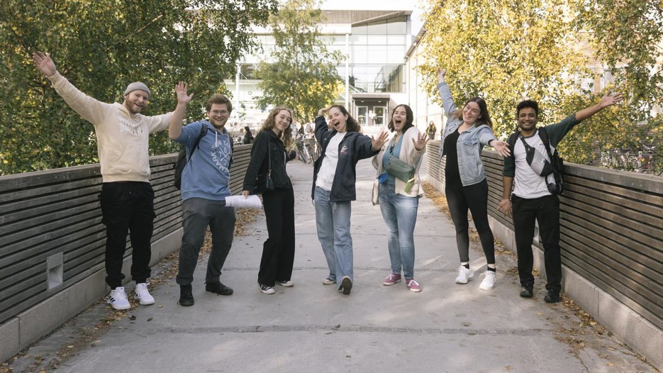 Exchange students pose during Scavenger Hunt day HT24