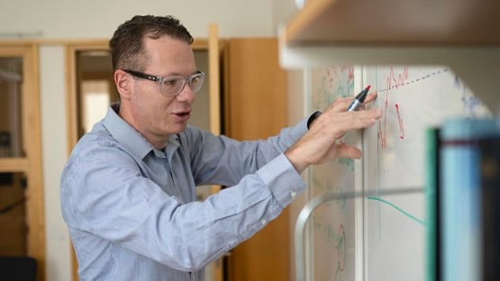 Christian Ewald
Professor vid Institutionen för matematik och matematisk statistik
