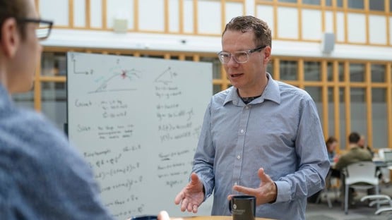 Christian Ewald
Professor vid Institutionen för matematik och matematisk statistik