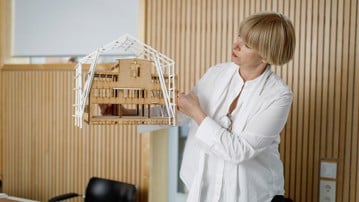 Cornelia Redeker,
Professor vid Arkitekthögskolan vid Umeå universitet
Roll: Katalogansvarig, Prefekt